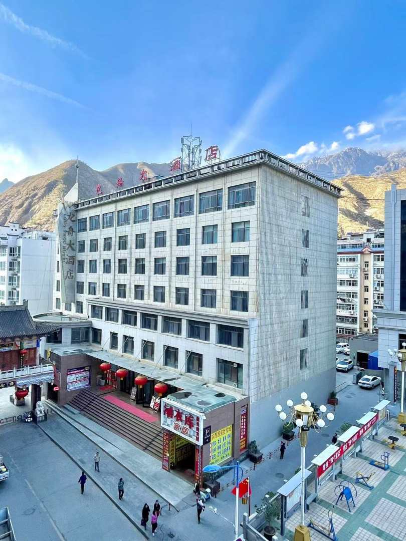 龙舟大酒店