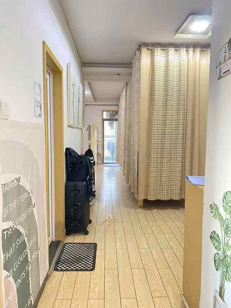 晴天·青年旅舍(长沙涂家冲地铁站店)