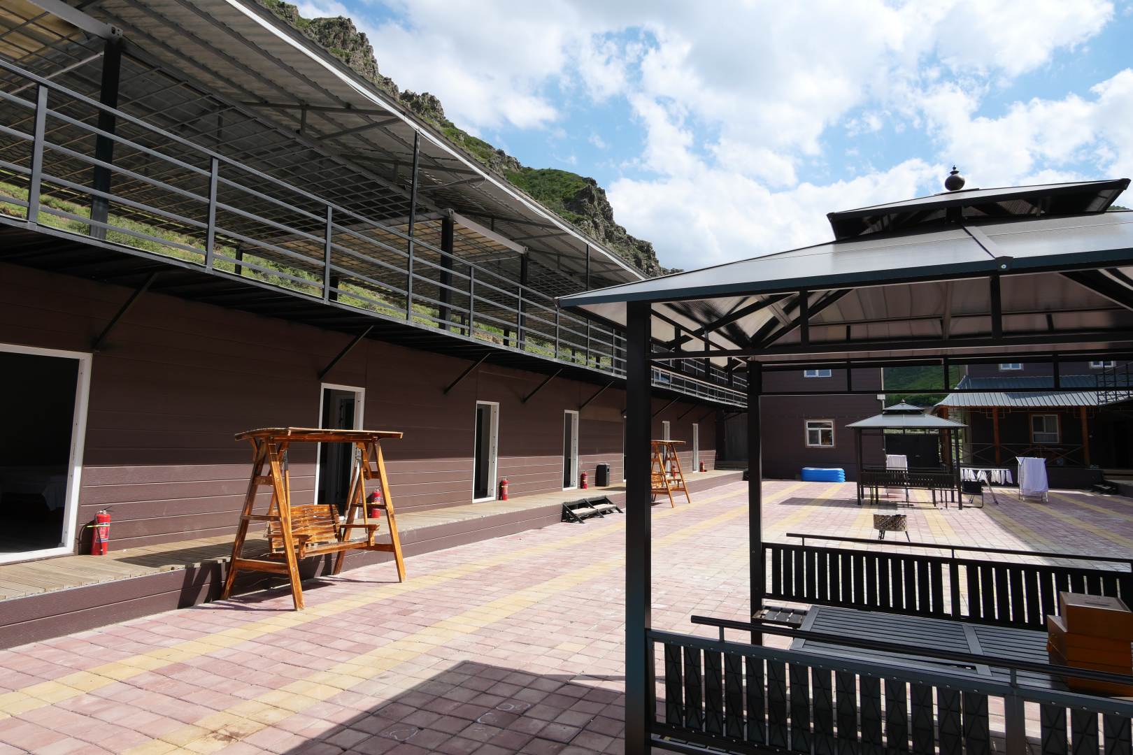 乌苏白杨沟独库小屋名宿农家院