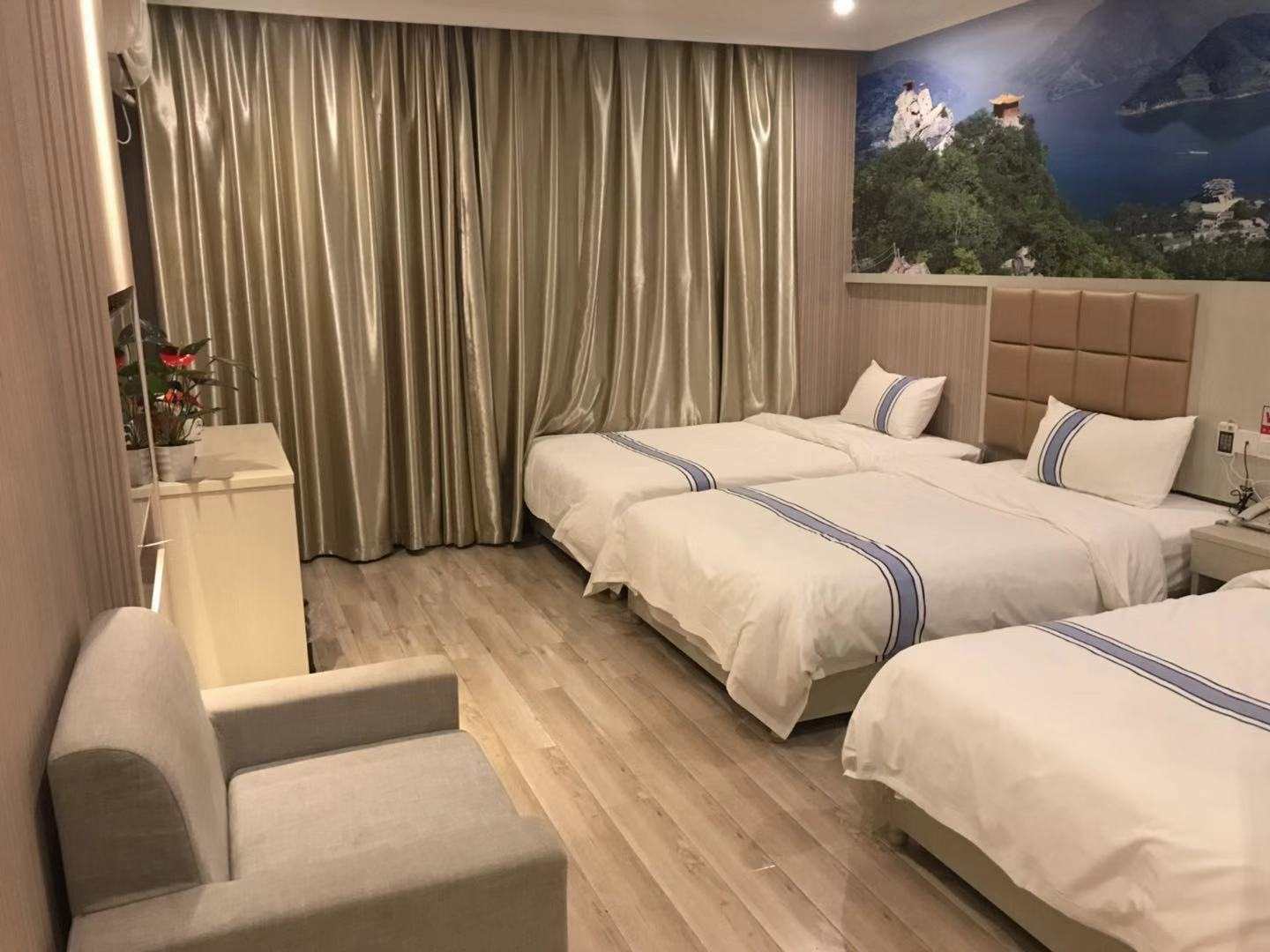 丽佳酒店(宜昌CBD购物中心夷陵广场店)