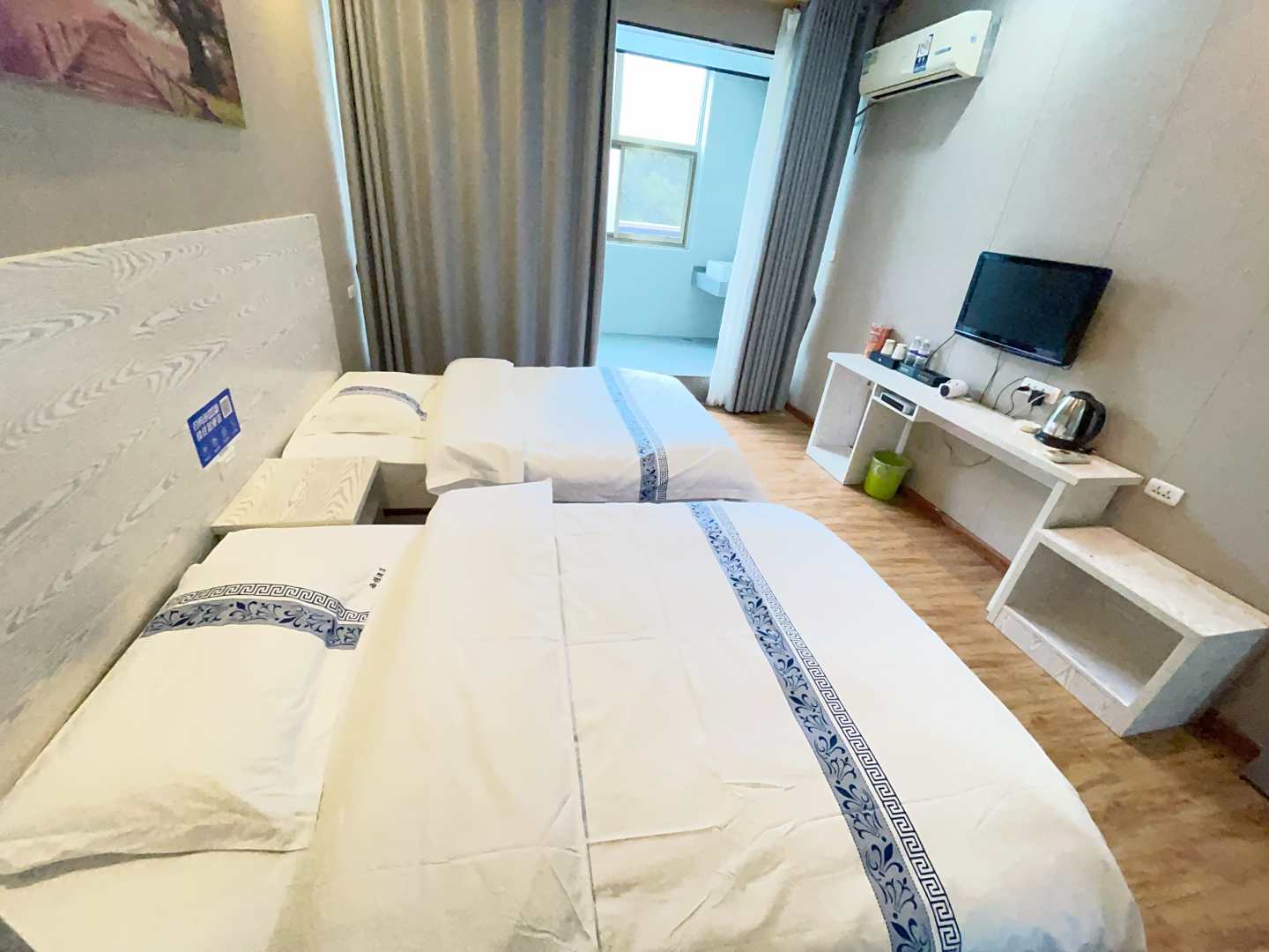 西雅宾馆(柳州文华中学城中万达店)