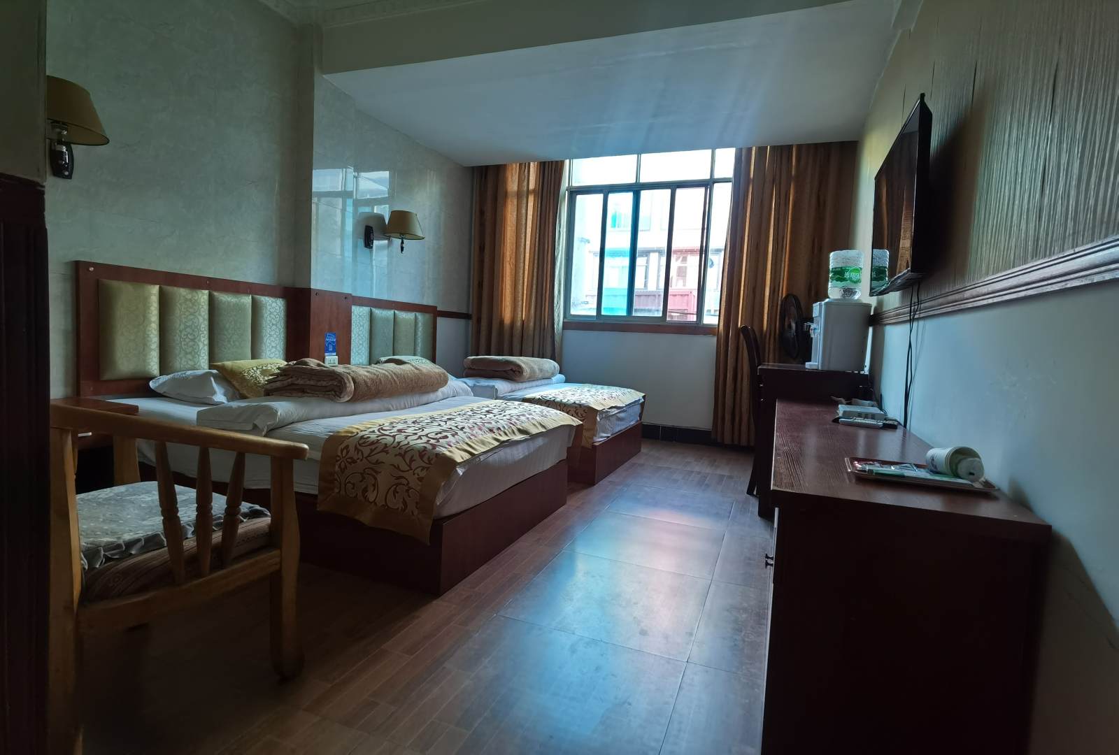 迎宾宾馆(竹鹰街店)