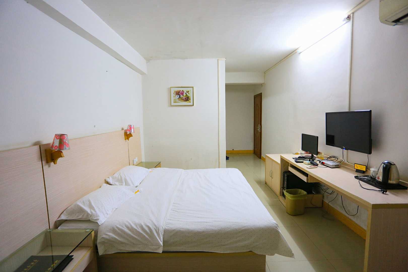 南宁伟明商务宾馆(江滨医院店)
