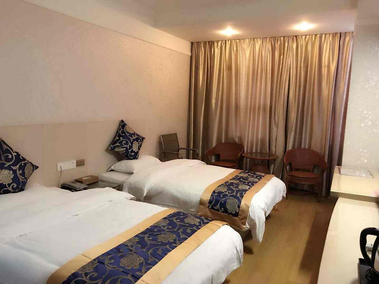 靖西明朗便捷酒店(靖西港华医院南)
