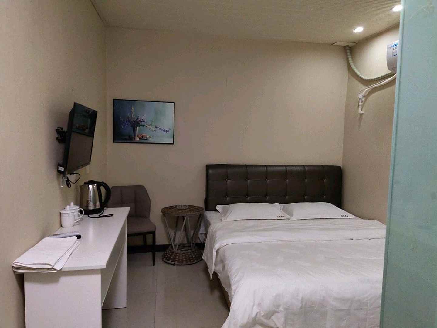 巴黎驿站商务宾馆