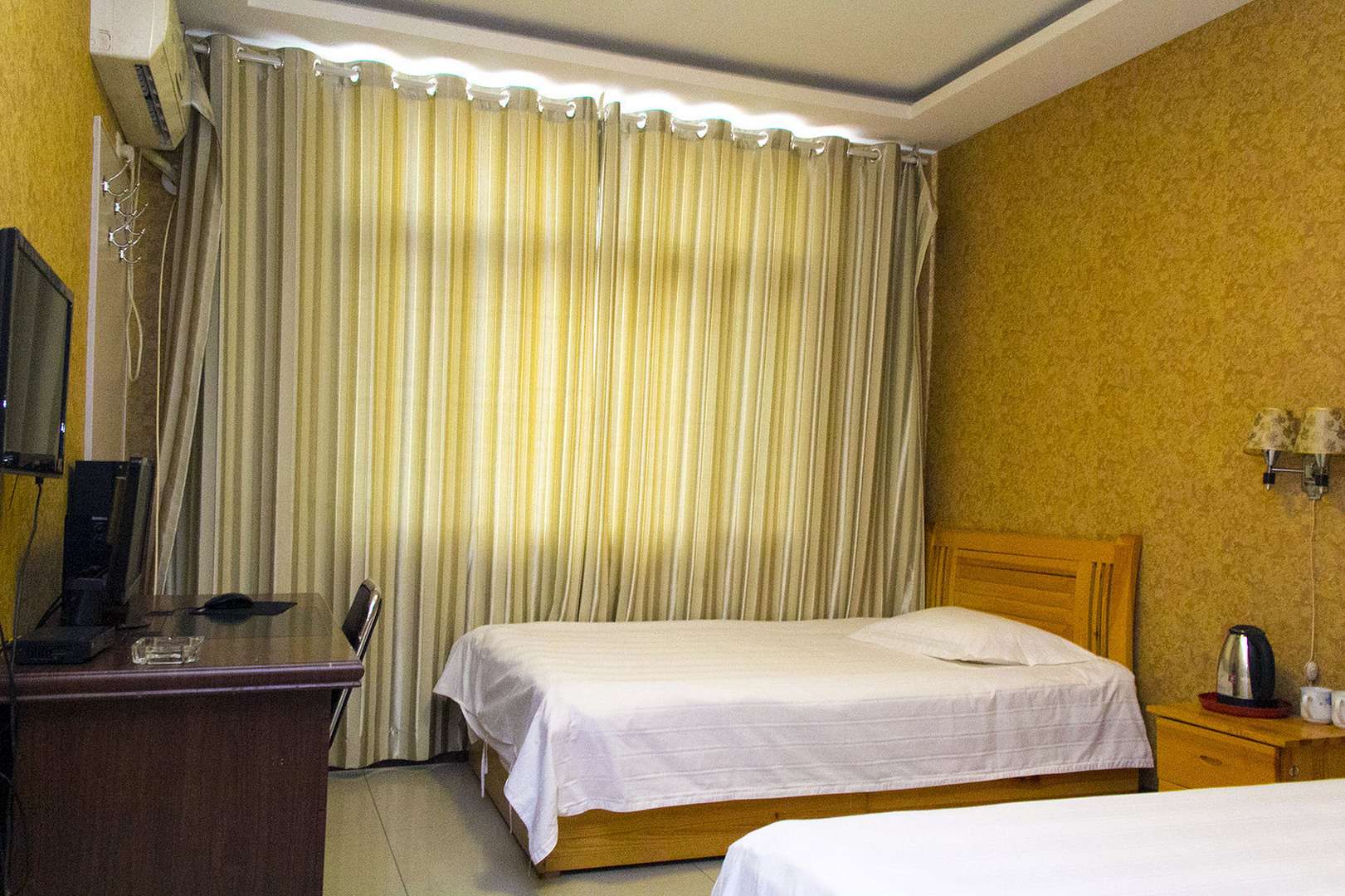洪兴商务宾馆(潍坊一店)