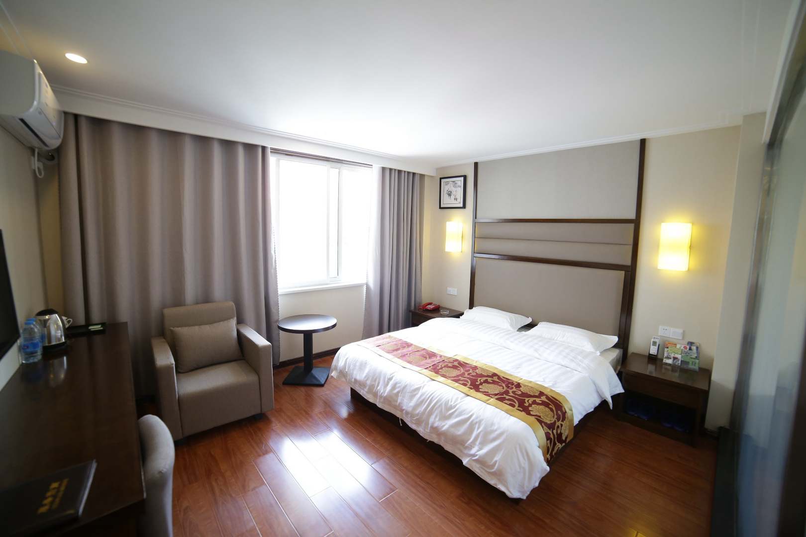 阜阳市泰宾馆(开发区国际汽配城店)