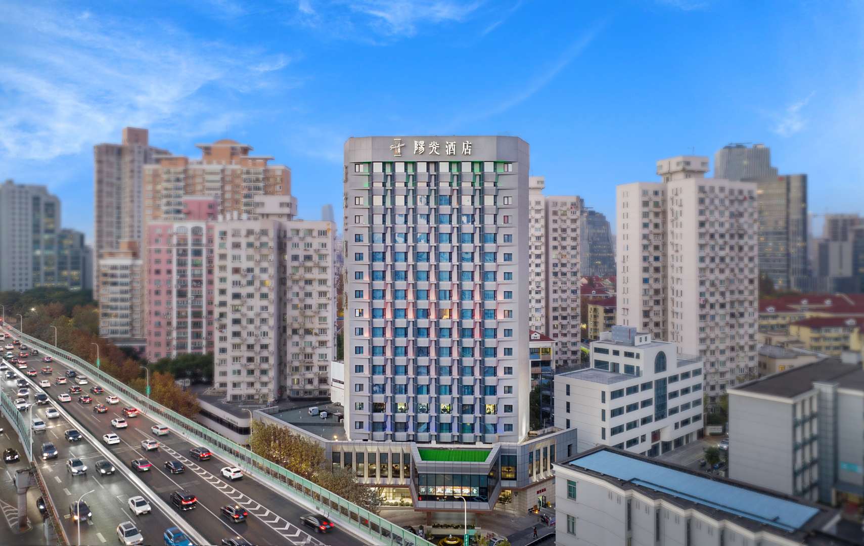 上海阳光酒店(虹桥路地铁站店)