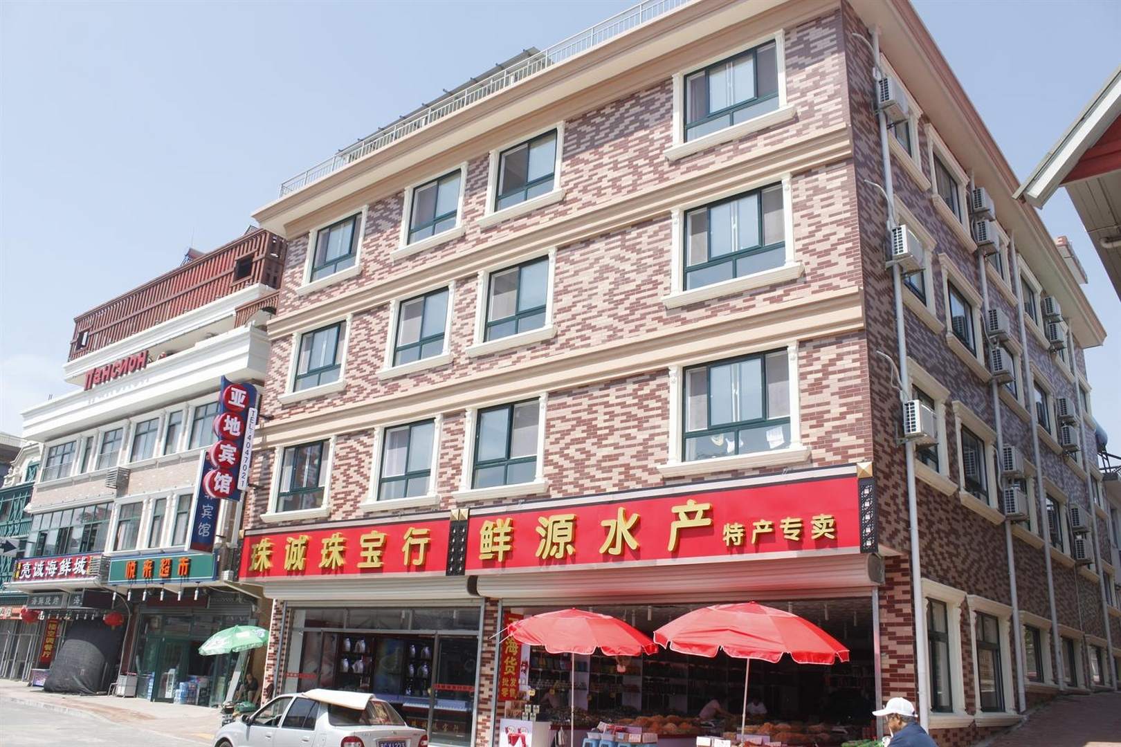 亚地宾馆(临街店)