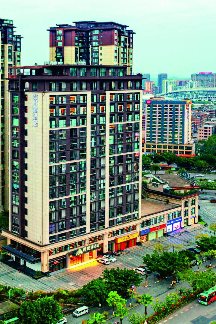 君樾澜酒店(钦州长融世贸广场钦州东站店)