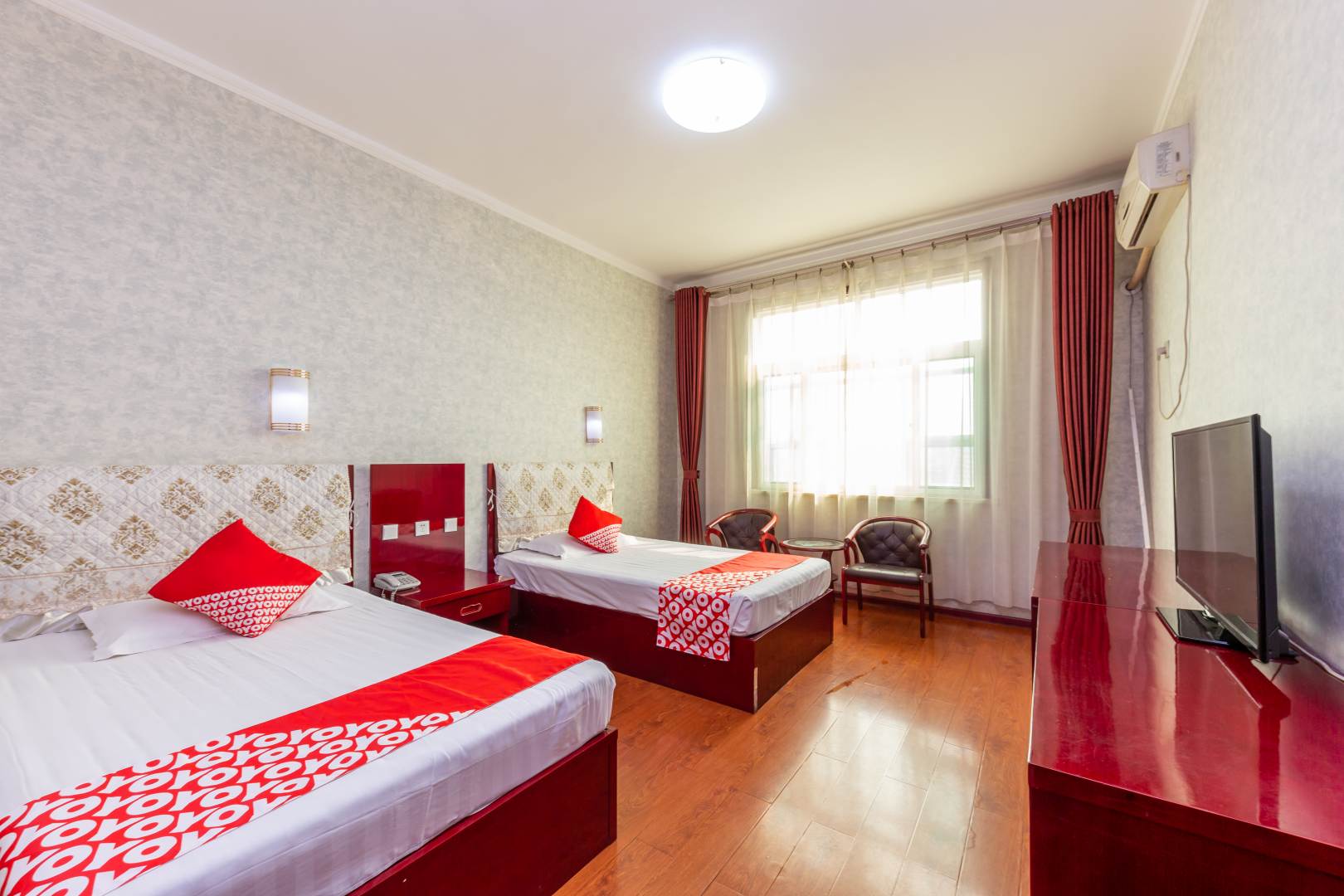 平原鸿华商务宾馆