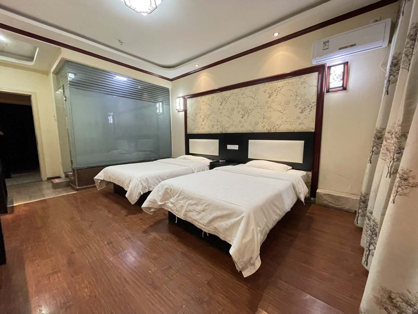 澜朵酒店(华洲综合批发市场店)