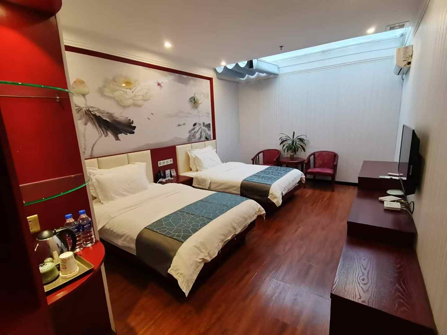 易门腾越商务酒店