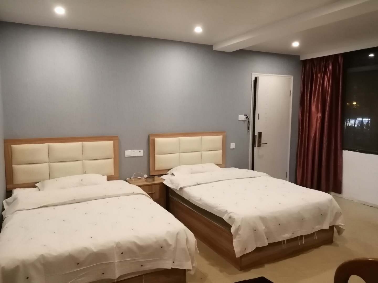 英豪宾馆(高雄路店)