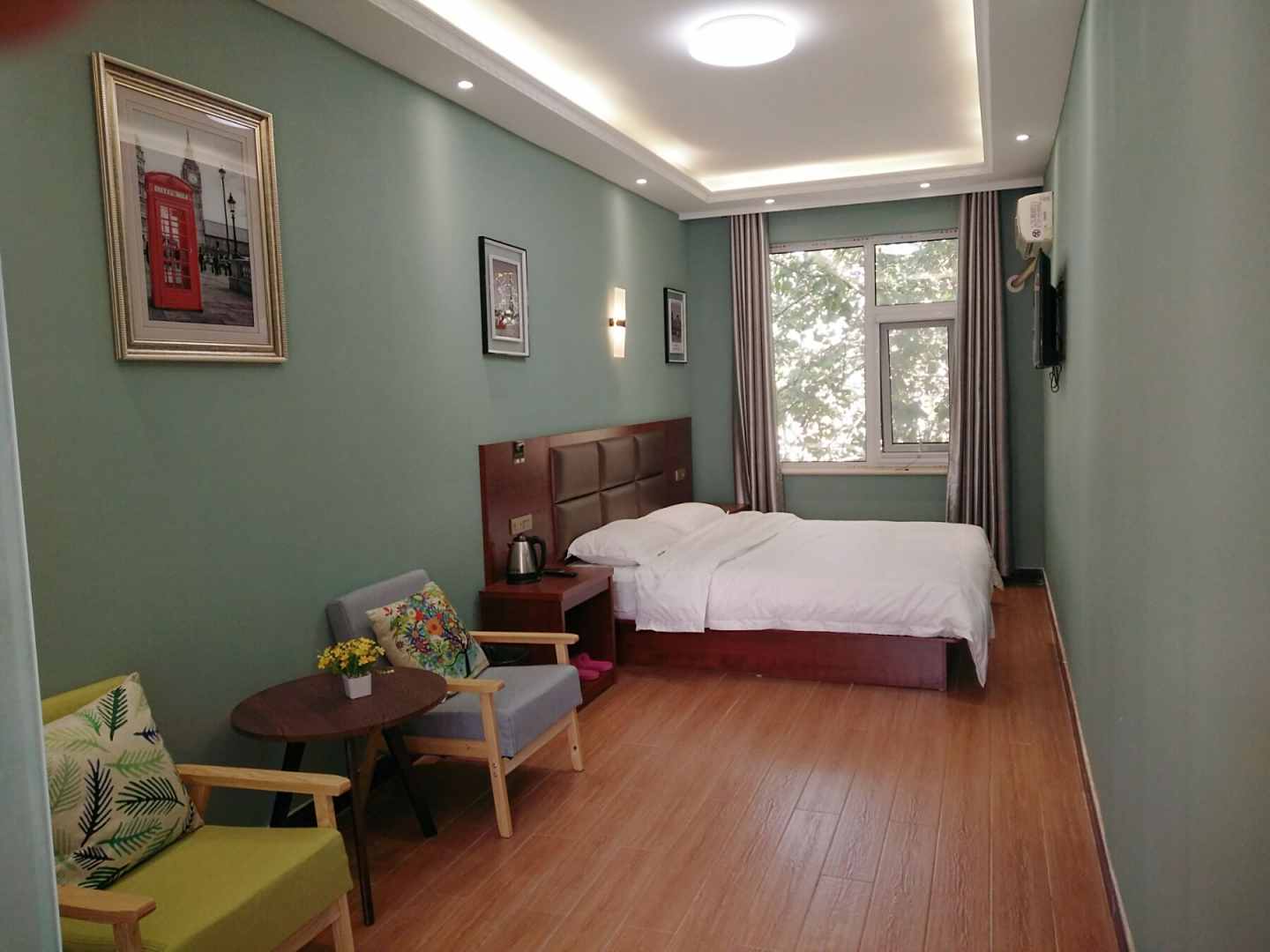 新新快捷宾馆(安钢大道店)