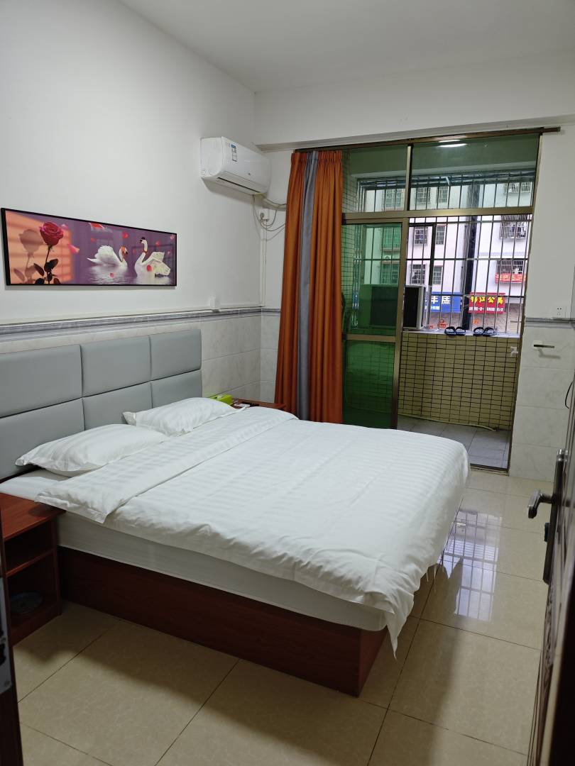 青年公寓(中心人民医院仲恺院区店)