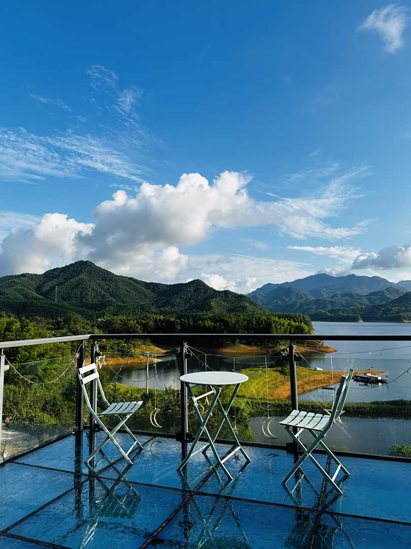 霍山屋脊山杨家民宿