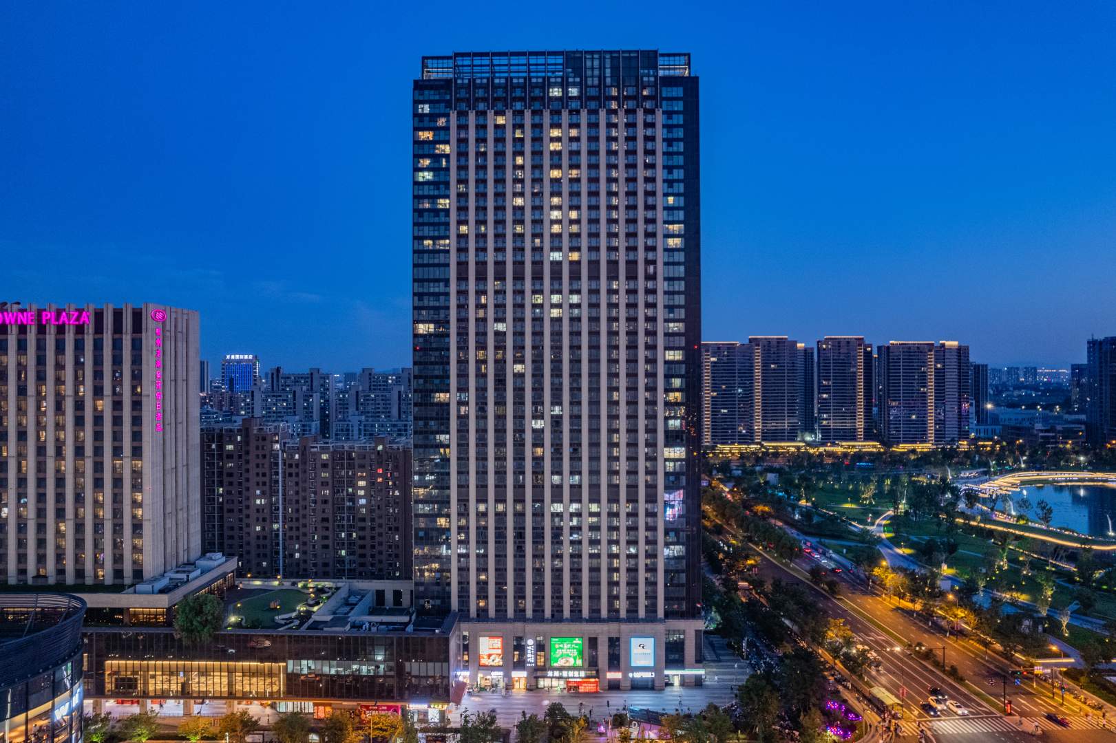 湖畔·星澜酒店式公寓(滟澜星座金沙湖地铁站店)