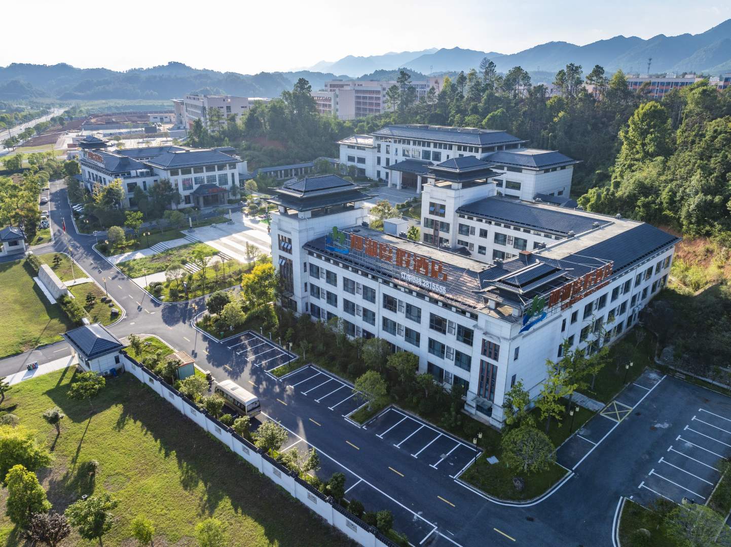 武宁迎湖度假酒店(西海国际网球中心店)
