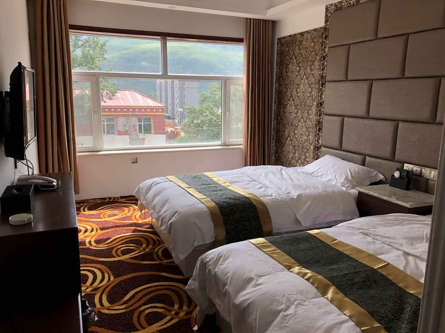 班玛格塞尔花园酒店