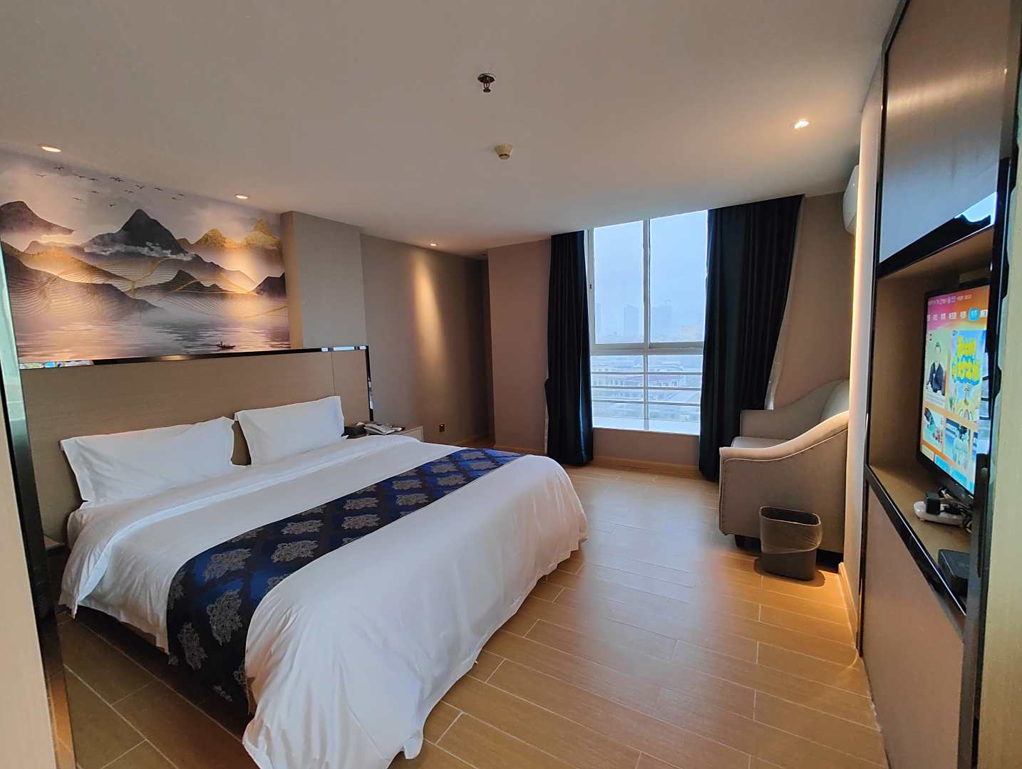 云海酒店(塘厦东浦市场店)