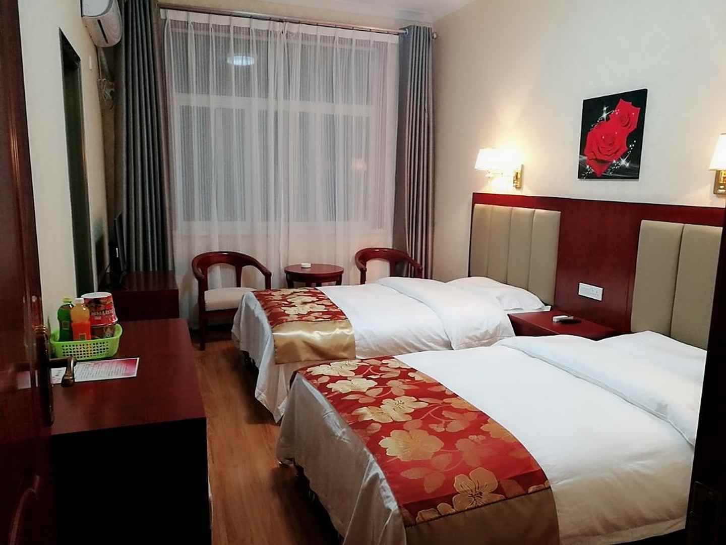 洛南玫瑰缘乡村客栈