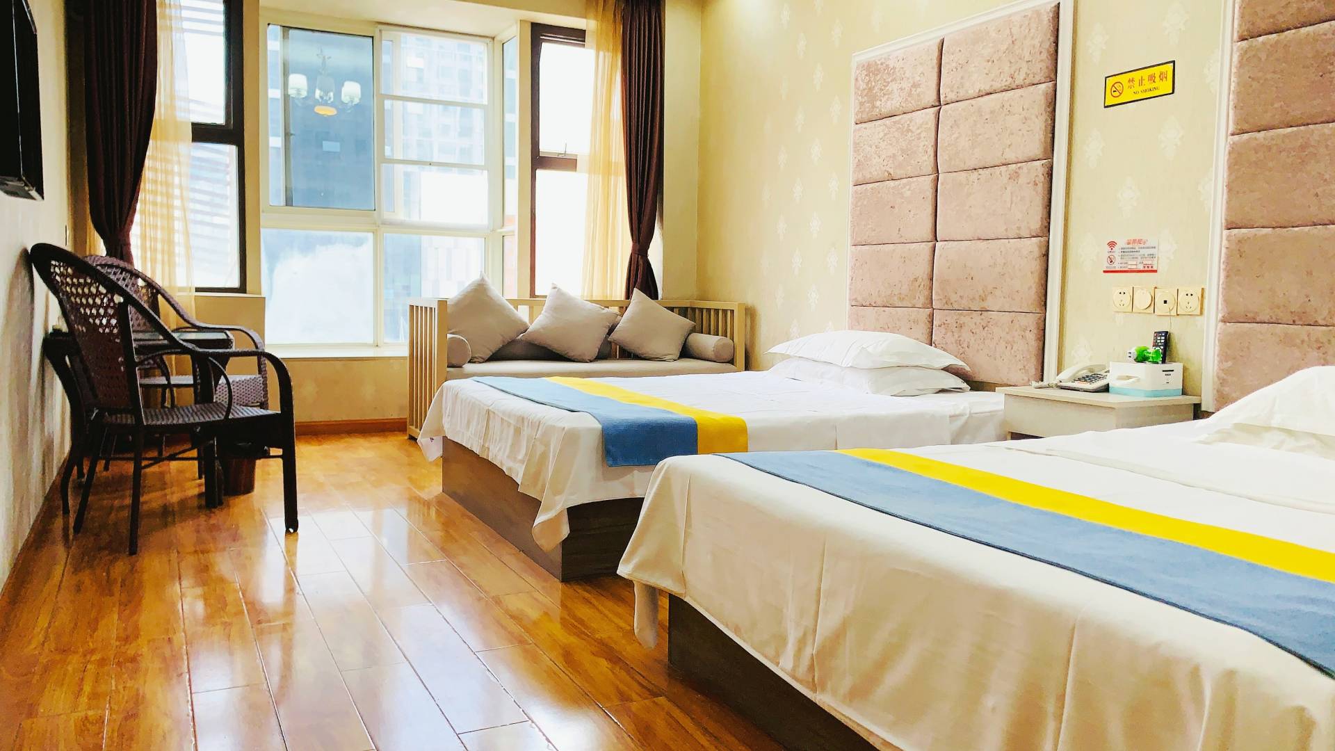 巴中婲主题酒店(二分店)