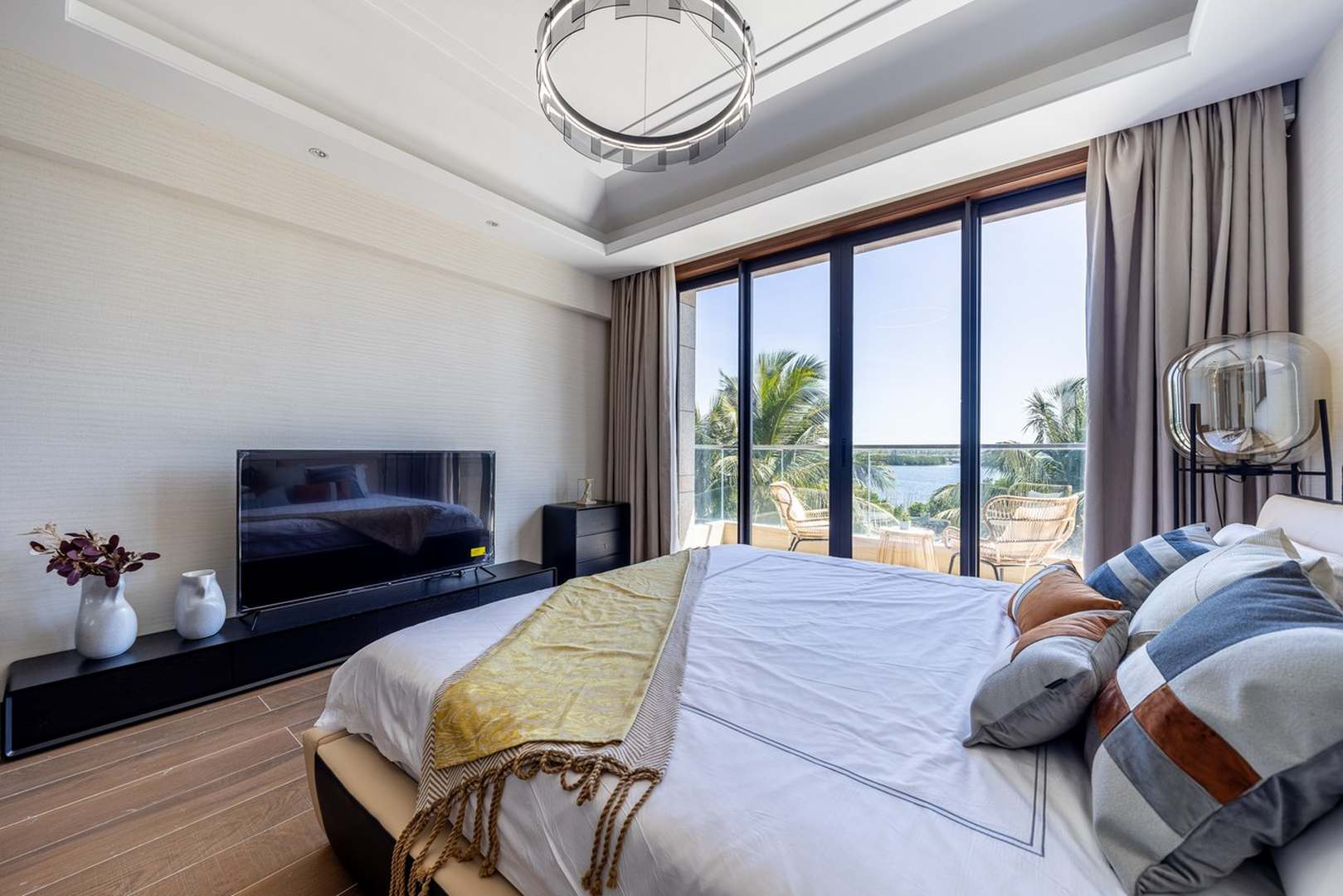 亮庭美宿海棠湾八号店度假别墅(林新路店)