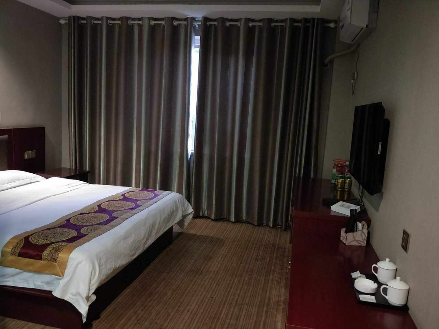 吉木萨尔福华商务宾馆