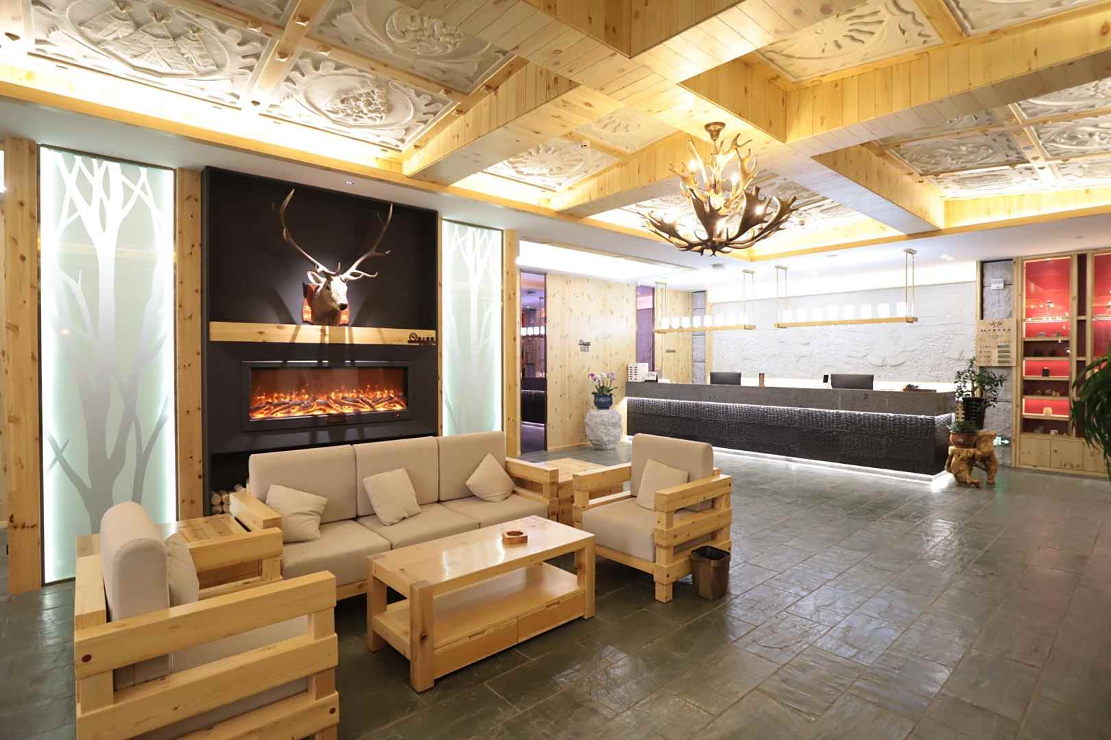 根河禾伦商务酒店