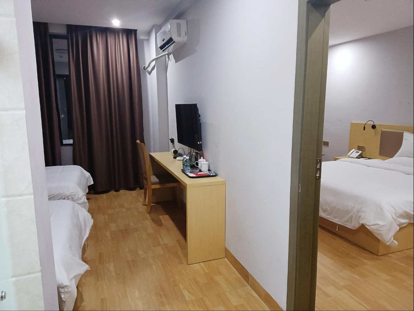 廉江铭豪酒店