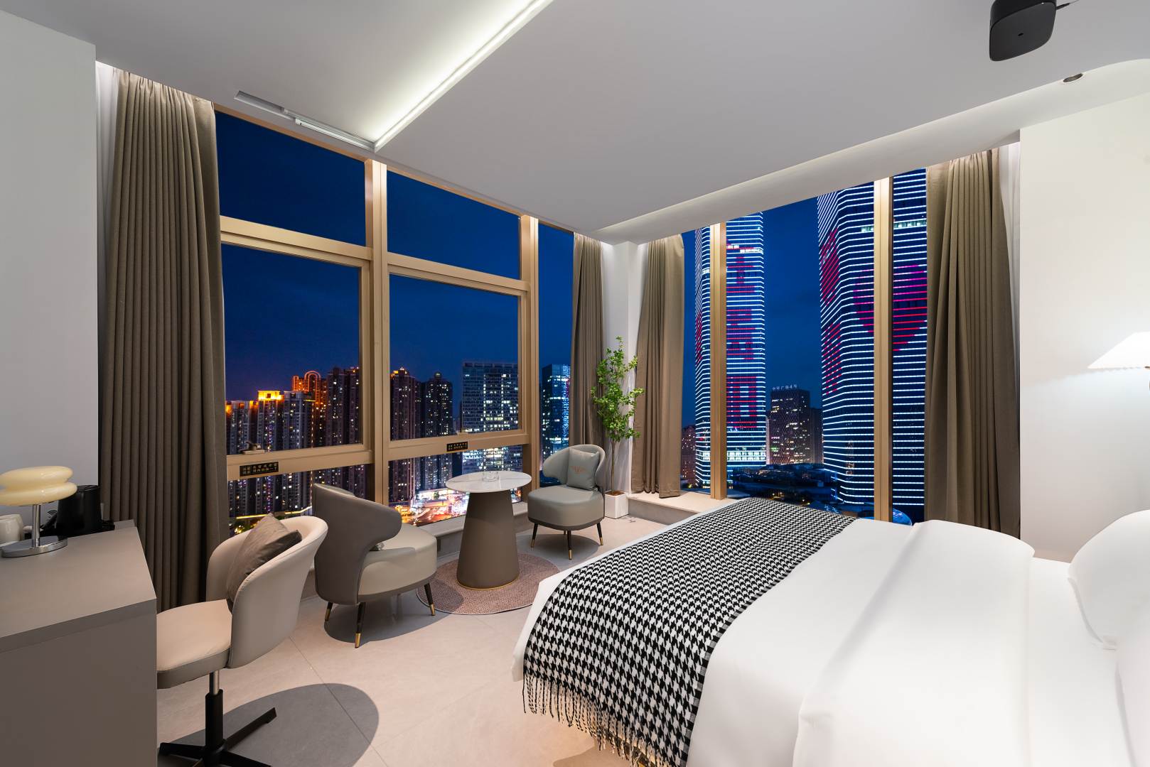 景怡·云憩高空智能观影酒店(贵阳花果园双子塔方圆荟海豚广场店)