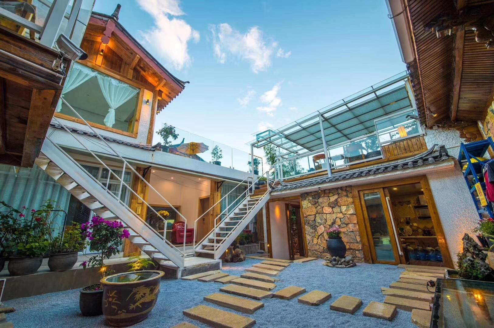 云里飞鸟Flyer雪山摄影酒店(1号店)
