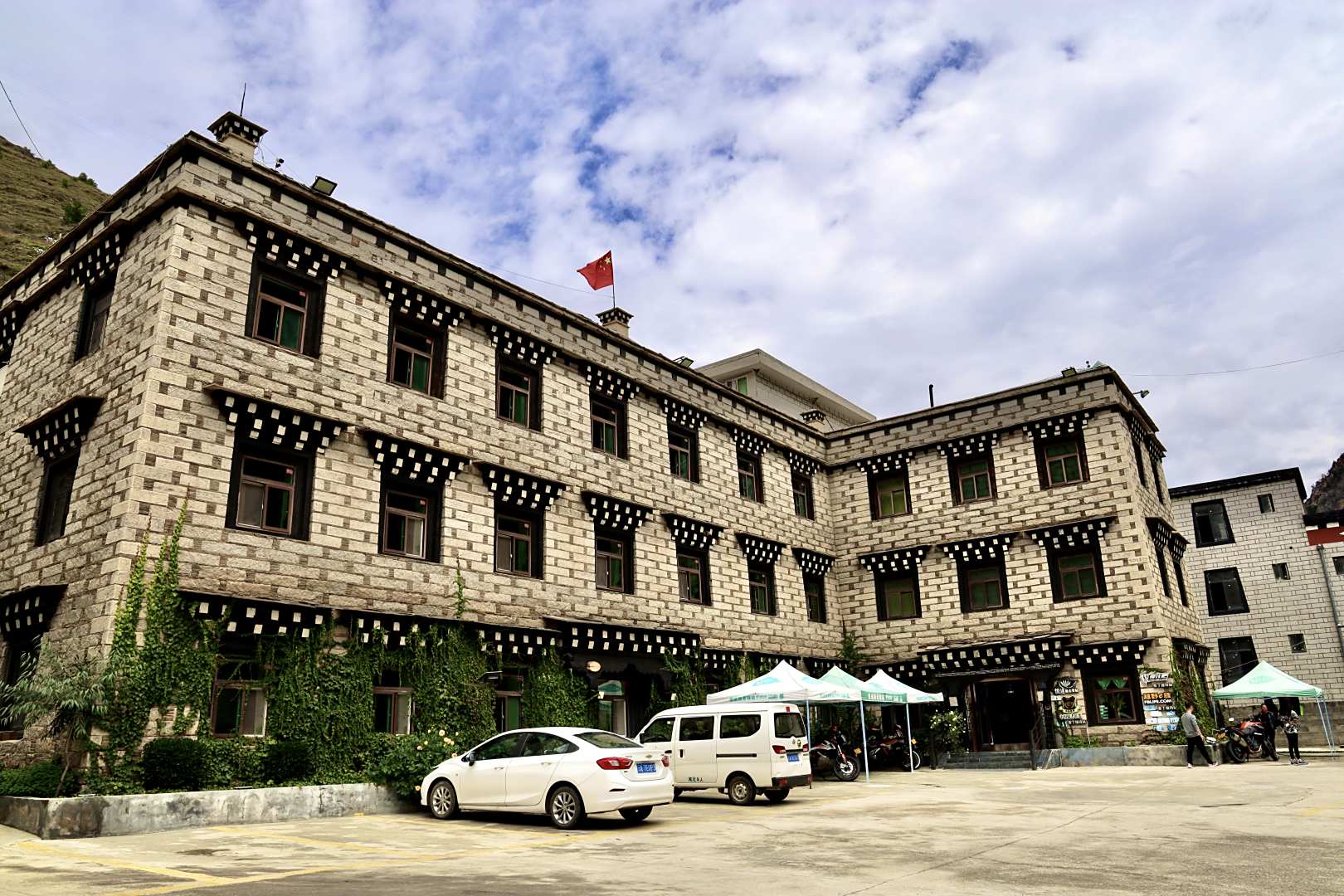 悦途旅者驿站(稻城亚丁游客中心店)