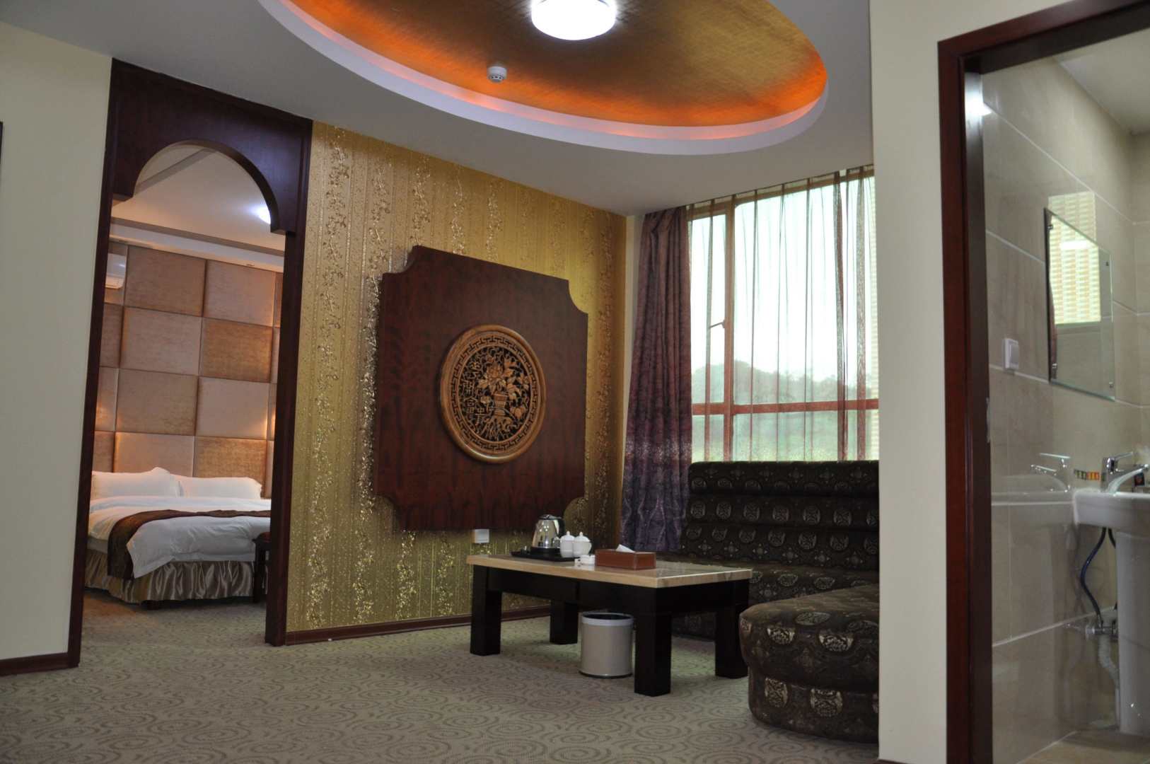 始兴县顺丰楼酒店