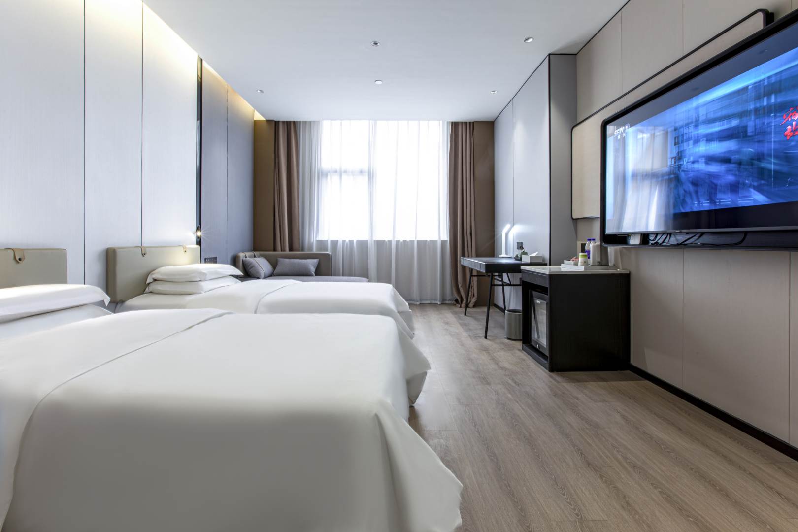 亚悦酒店(深圳西丽地铁站万科云城店)