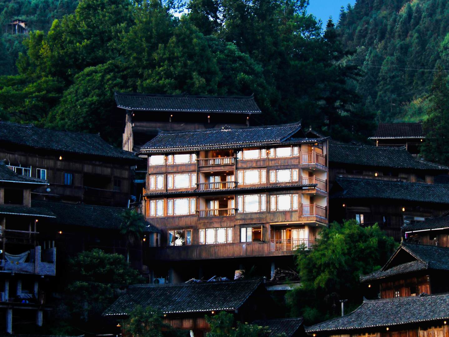 岭上久住