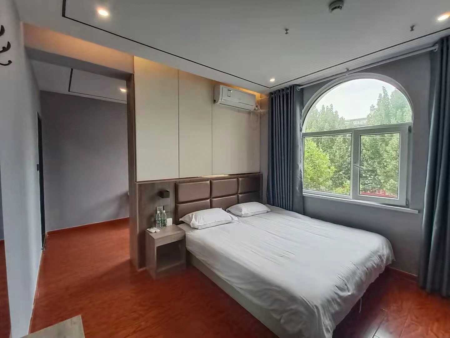 英皇城市客栈