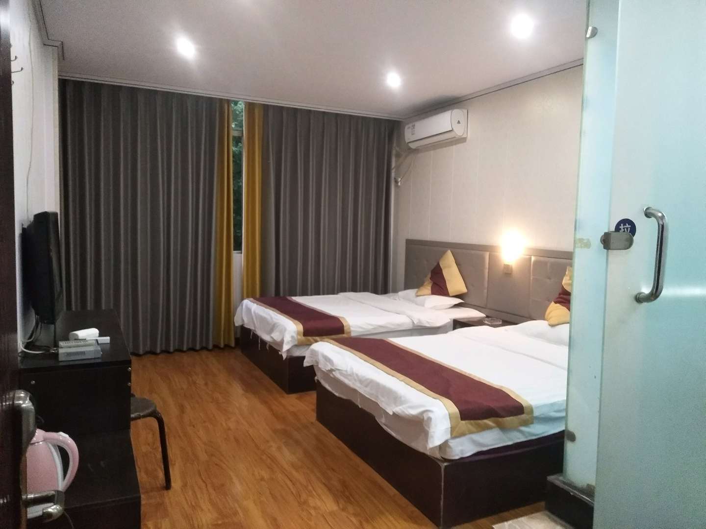 乐居商务快捷宾馆(淮河路店)