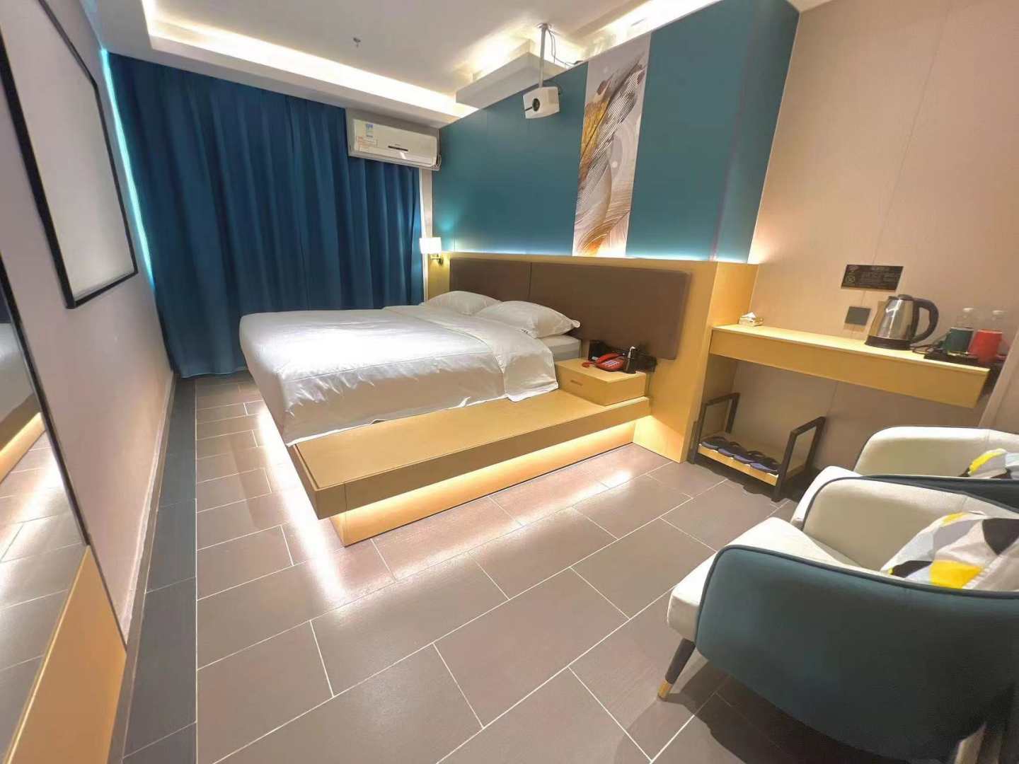 儋州那大新鹏泰商务酒店