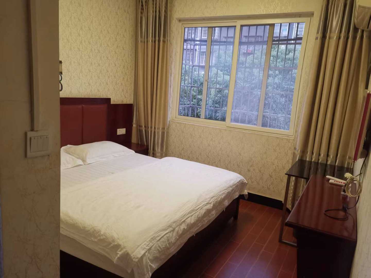 紫江阁家庭旅馆