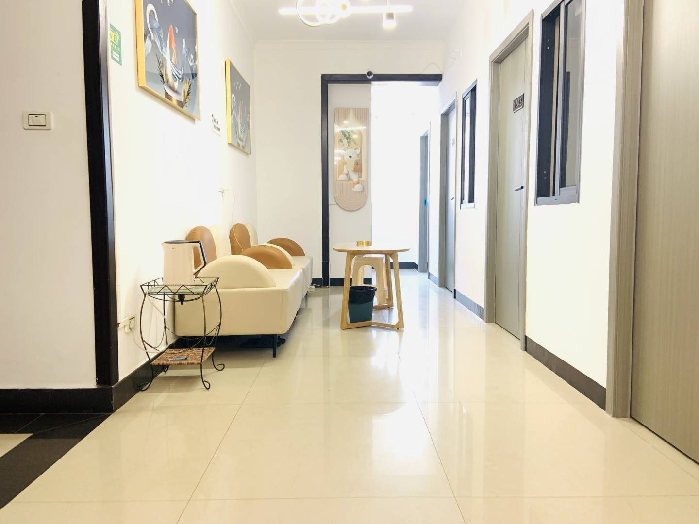 小燕子青年会旅社(观音桥好吃街店)