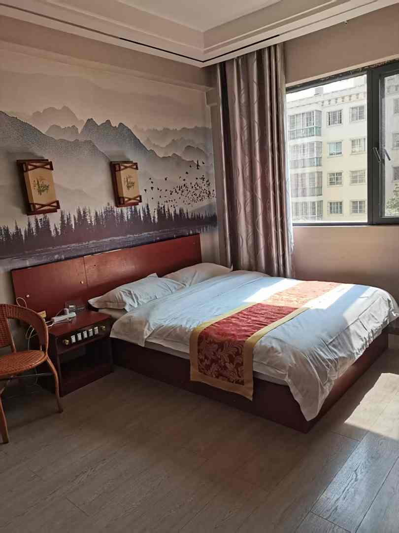 幸福客栈(墨江哈尼族自治县水务局西南)
