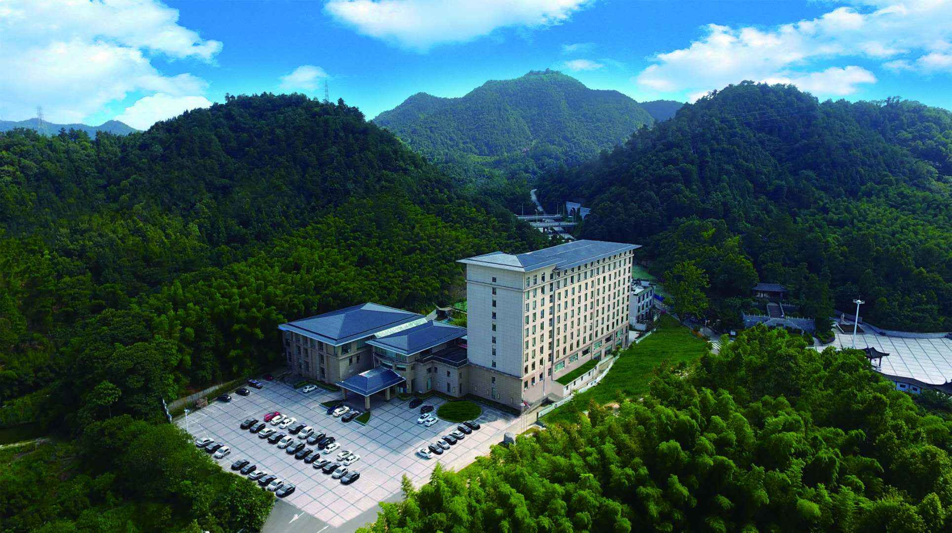 源牌南岳山庄