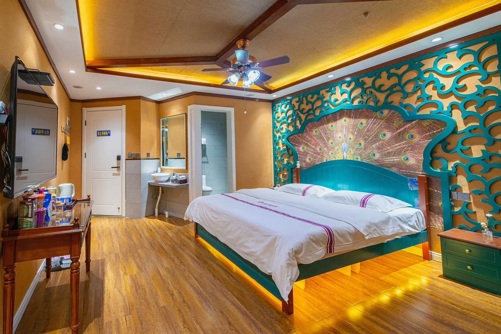 卡蔓风情旅馆(焦作新亚店)