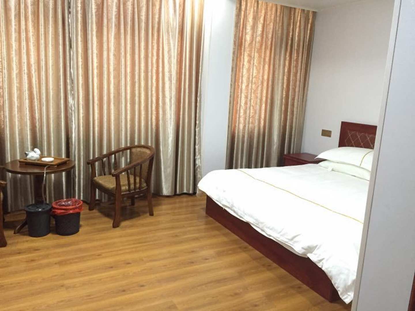 广源商务酒店(广峰街店)