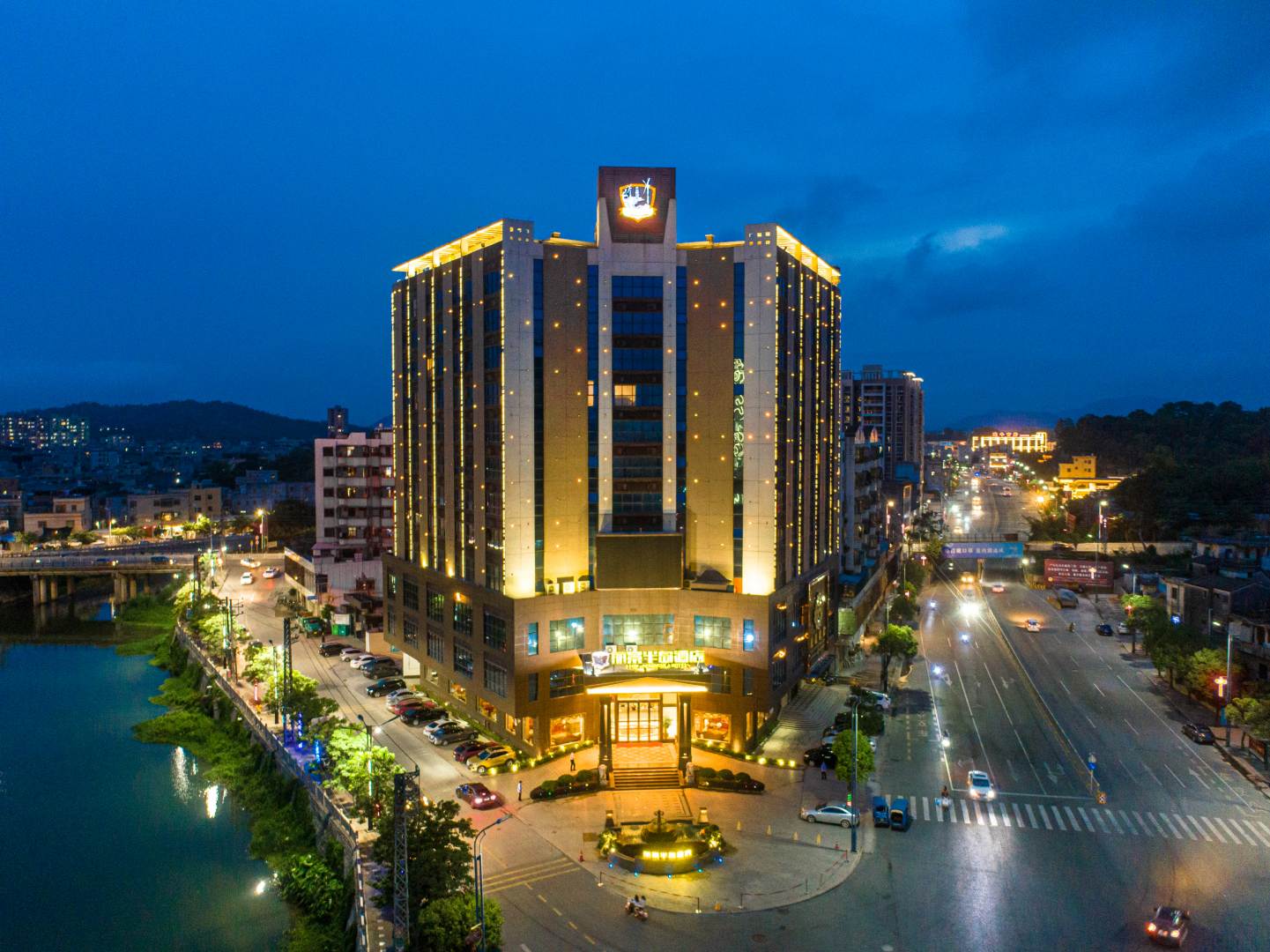 陆丰丽景半岛酒店