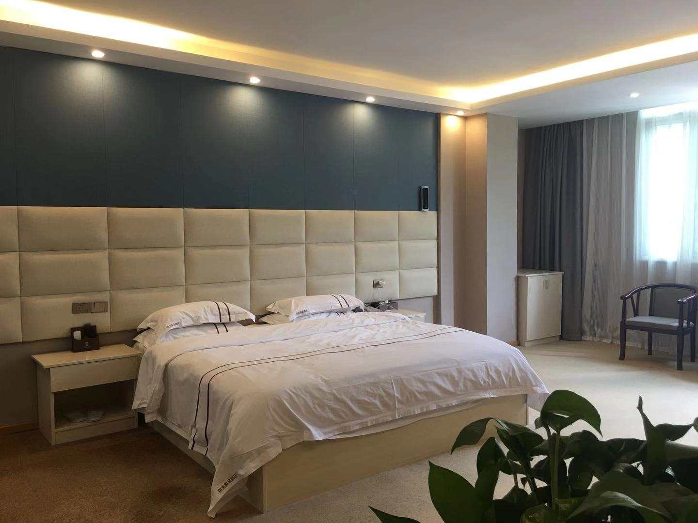 阳光温泉酒店