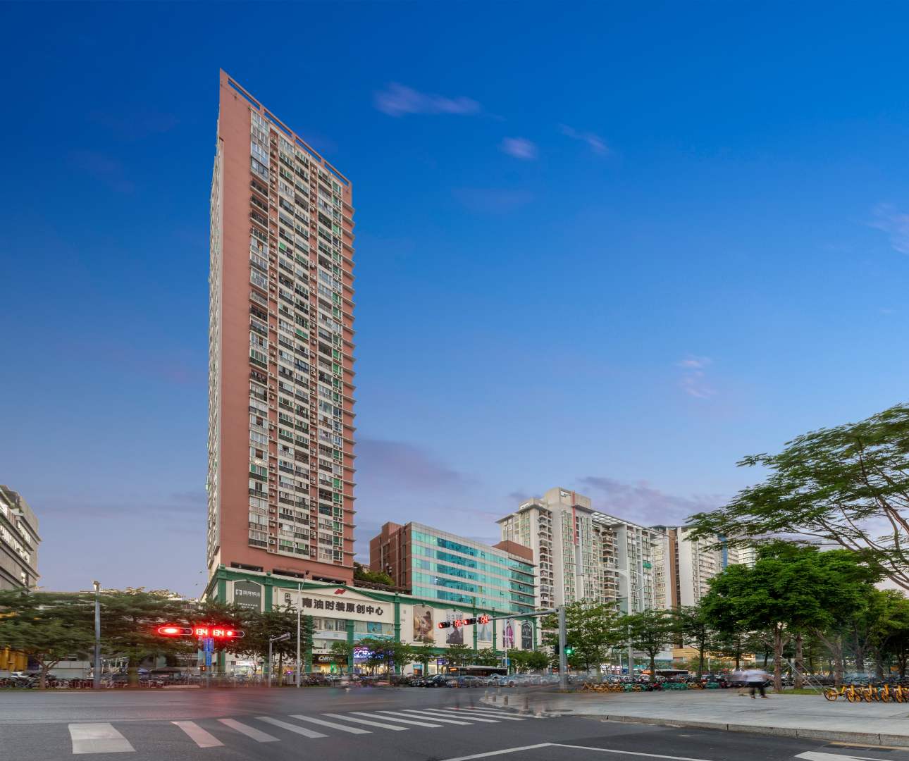 深圳丁香花酒店(南山南油服装城南油地铁站店)