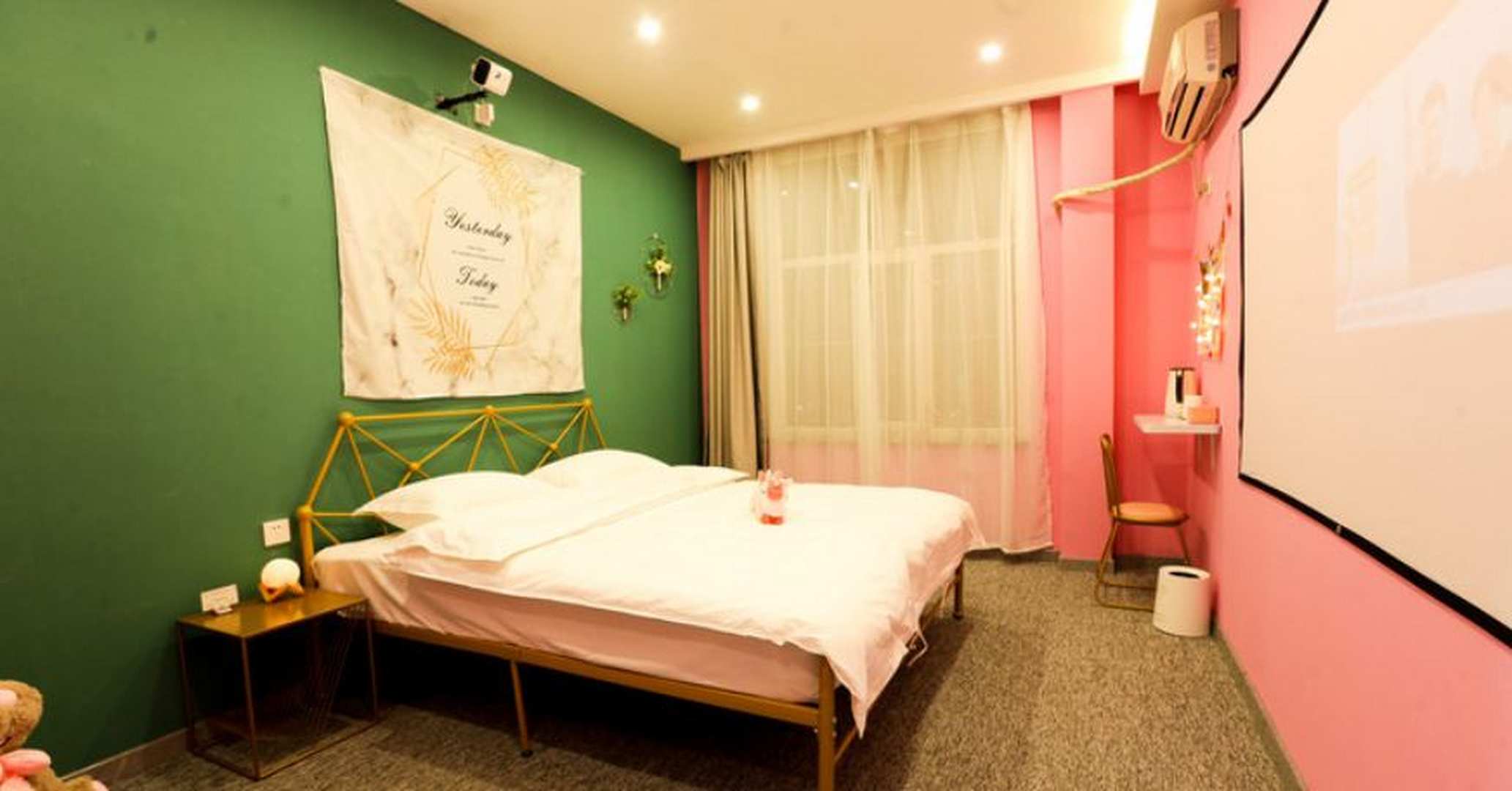 鲸鱼座设计型酒店